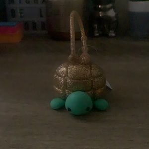 Turtle (pocketbac) holder Bath and Body Works.